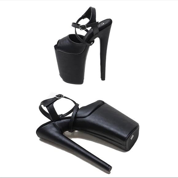 Leecabe 9” Black Matte Sandals - Picture 2 of 7